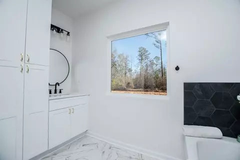 Bath - 90 Ayers Rd, Bowdon, GA 30108 photo 3 of 11