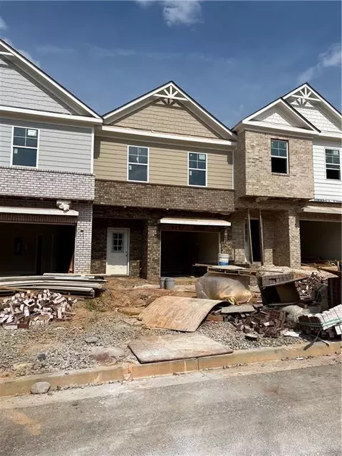 41 Creekside Commons Dr, Hoschton, GA 30548
