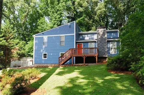 674 Crespan Ct, Lawrenceville, GA 30044