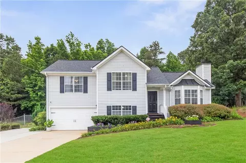 7108 Hummingbird Ln, Winston, GA 30187