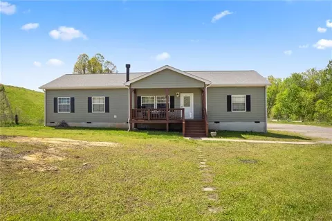 1641 Garland Mountain Trl, Waleska, GA 30183