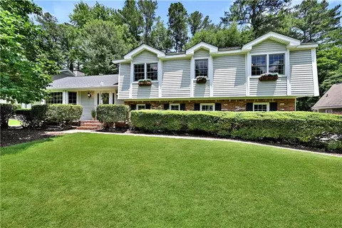 3107 Bunker Hill Cir, Marietta, GA 30062