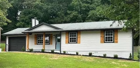2784 Oxford Dr, Decatur, GA 30034