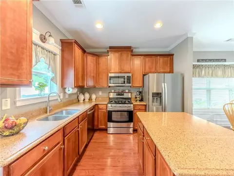 Kitchen - 557 Pringle Dr, Suwanee, GA 30024 photo 1 of 4