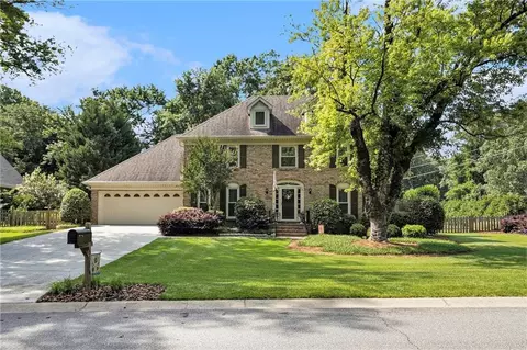 5396 Amhurst Dr, Peachtree Corners, GA 30092