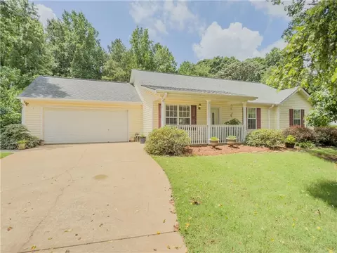 851 Jay Bird Ln, Winder, GA 30680