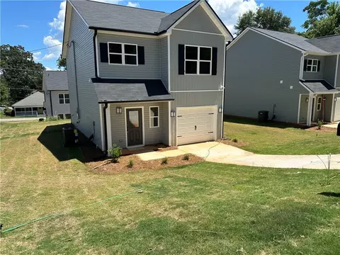 17 Taylor St, Toccoa, GA 30577