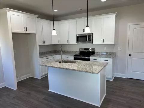 Kitchen - 23 Taylor St, Toccoa, GA 30577 photo 1 of 1