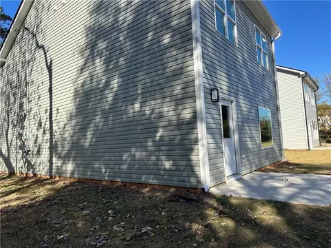 Exterior - 23 Taylor St, Toccoa, GA 30577 photo 2 of 3