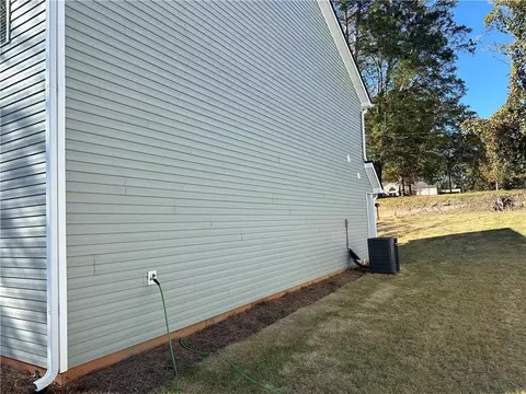 Exterior - 23 Taylor St, Toccoa, GA 30577 photo 3 of 3