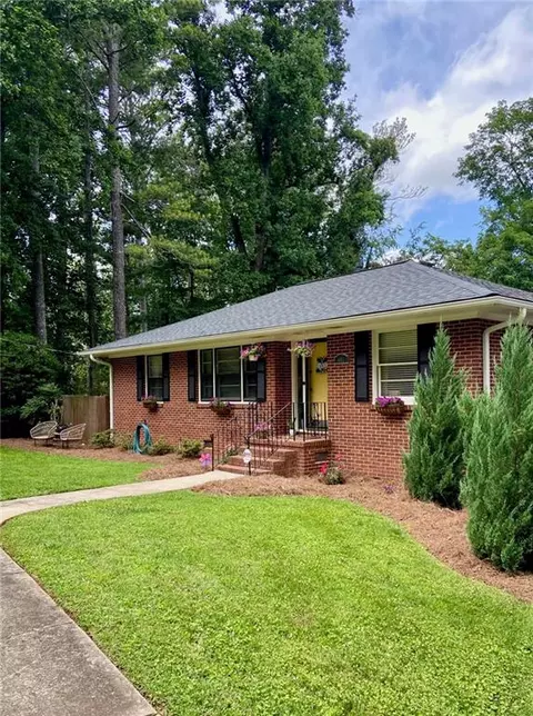 406 S Hillcrest Dr SW, Marietta, GA 30064