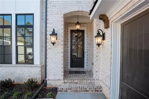 5195 Bandolino Ln, Peachtree Corners, GA 30092