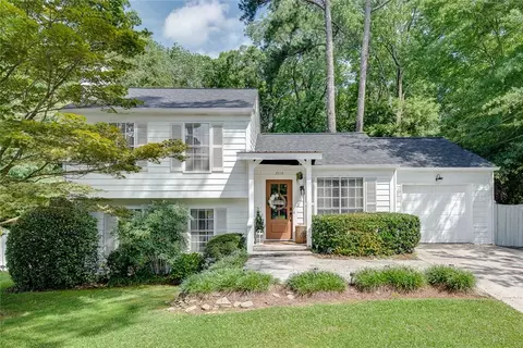 2716 Meadow Ridge Dr NW, Duluth, GA 30096