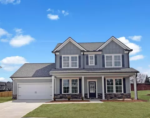 1100 Titus Ln, Statham, GA 30666