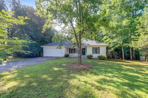 215 Twin Creek Shrs, Athens, GA 30605