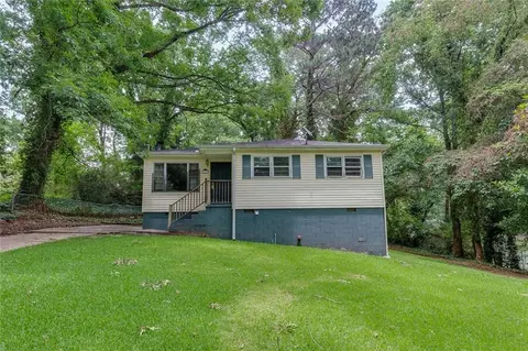 629 Hickory Trl SE, Mableton, GA 30126