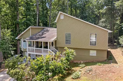 592 Ferry Creek Ct, Acworth, GA 30102