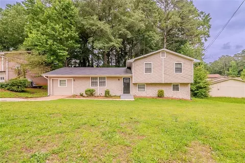 2233 Cherokee Valley Dr, Lithonia, GA 30058