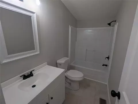 Bath - 732 Five Points Rd, Buchanan, GA 30113 photo 5 of 5