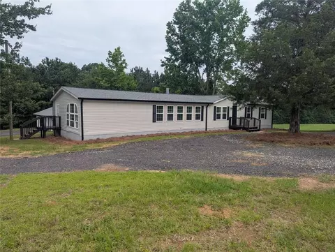 Exterior - 732 Five Points Rd, Buchanan, GA 30113 photo 2 of 7