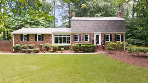 2179 Mountclaire Ct, Stone Mountain, GA 30087