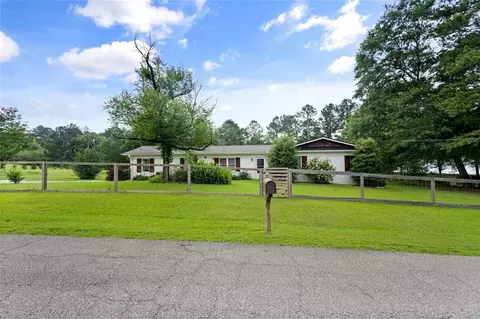 140 Shadyfield Ln, Bishop, GA 30621