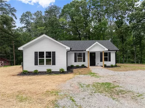 372 Aurum Hill Rd, Cleveland, GA 30528