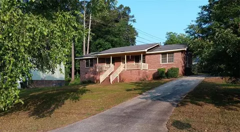 9160 Carr Cir, Covington, GA 30014