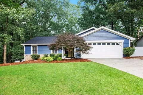 195 Ansley Ct, Roswell, GA 30076