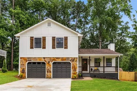 2090 Rocky Mill Dr, Lawrenceville, GA 30044