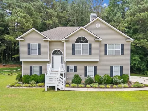 6355 Autumn View Pt NW, Acworth, GA 30101