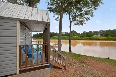 289 Burtom Rd, Eatonton, GA 31024