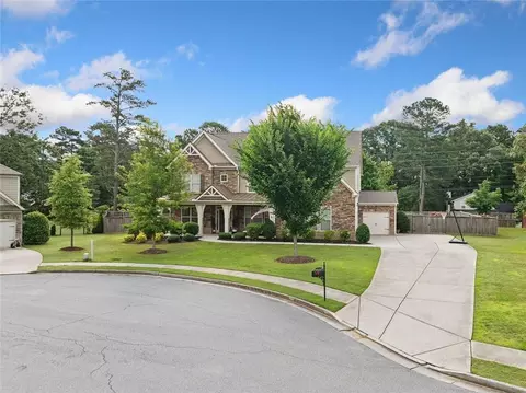 2767 NW Magnolia Creek Dr, Kennesaw, GA 30152