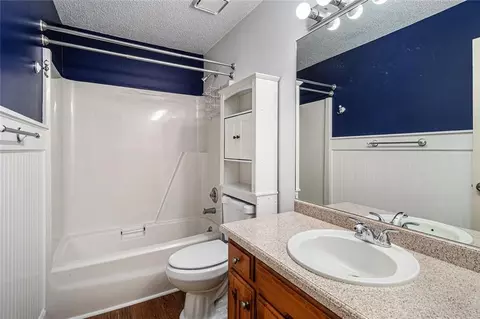 Bath - 50 Blackberry Ln, Covington, GA 30016 photo 3 of 3