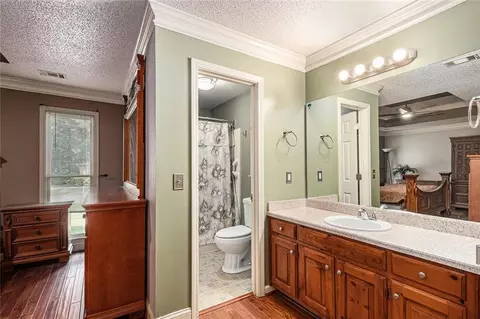 Bath - 50 Blackberry Ln, Covington, GA 30016 photo 1 of 3