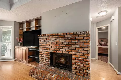 Living - 50 Blackberry Ln, Covington, GA 30016 photo 2 of 4