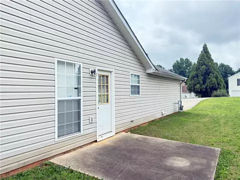 2658 Deann Dr, Ellenwood, GA 30294