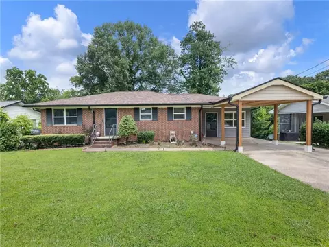 440 Holly Dr, Gainesville, GA 30501