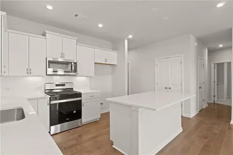 440 Village Ln, Fairburn, GA 30213