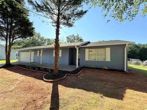 2433 Robin Ridge Dr, Dacula, GA 30019