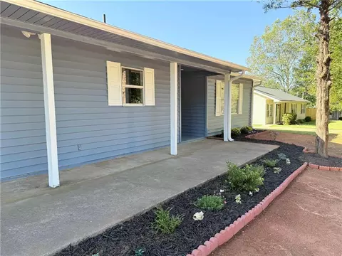 2433 Robin Ridge Dr, Dacula, GA 30019 photo 2