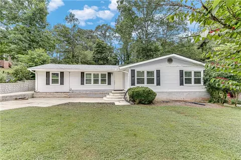 1353 Dunn Dr, Gainesville, GA 30501