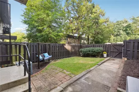 290 Lakemoore Dr NE #C, Atlanta, GA 30342