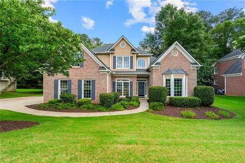 1995 Settindown Dr, Roswell, GA 30075