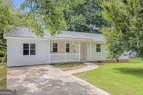 33 Russell Rd, Mcdonough, GA 30252