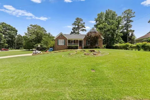 3500 Thunderwood Ln, Snellville, GA 30039