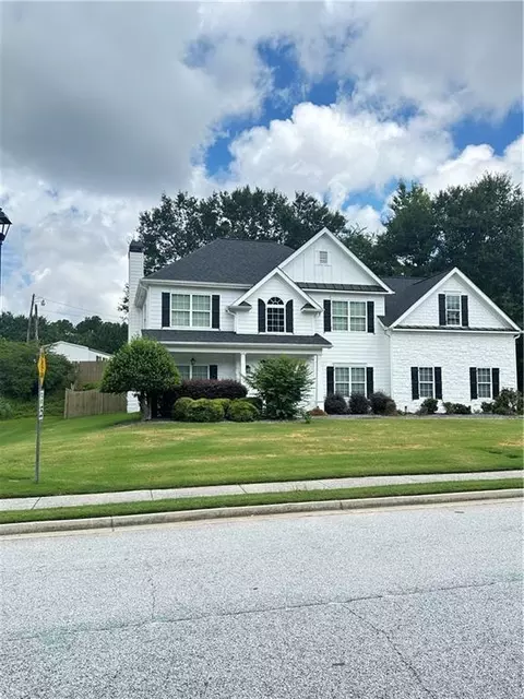 540 Langley Creek Dr, Loganville, GA 30052