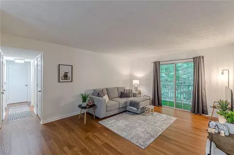 3135 Seven Pines Ct #201, Atlanta, GA 30339