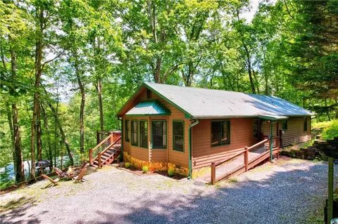 307 Pigeon Creek Rd, Blue Ridge, GA 30513