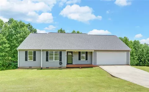 183 Banks Ridge Dr, Baldwin, GA 30511